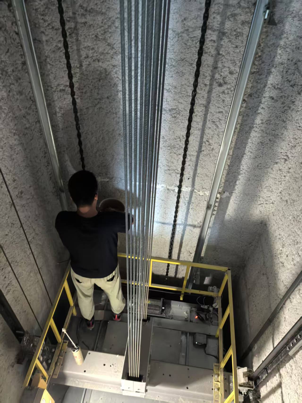 电梯91视频黄片免费版施工维修
